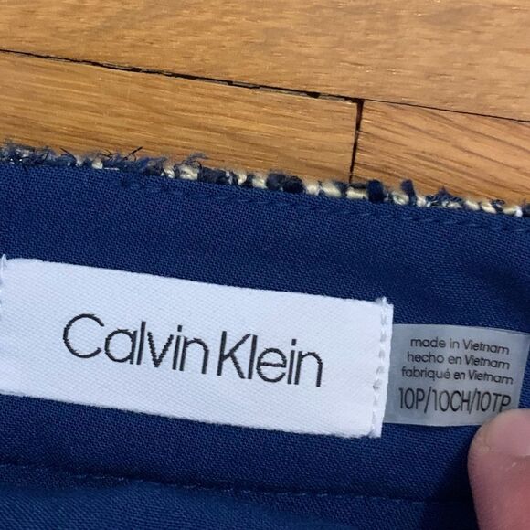 Calvin Klein size 10P tweed skirt - Picture 3 of 3